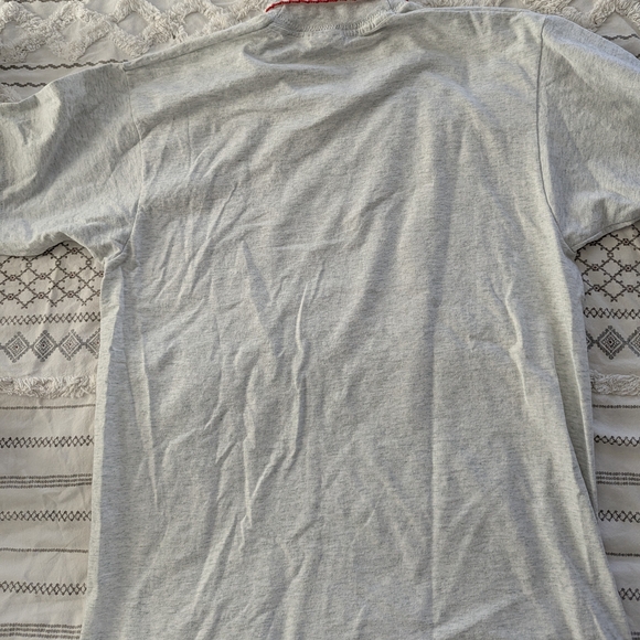 2 Vintage Country Charm Tees - Picture 10 of 12